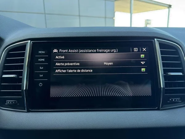 SKODA Karoq Dsl (2023) — foto 16 van 32