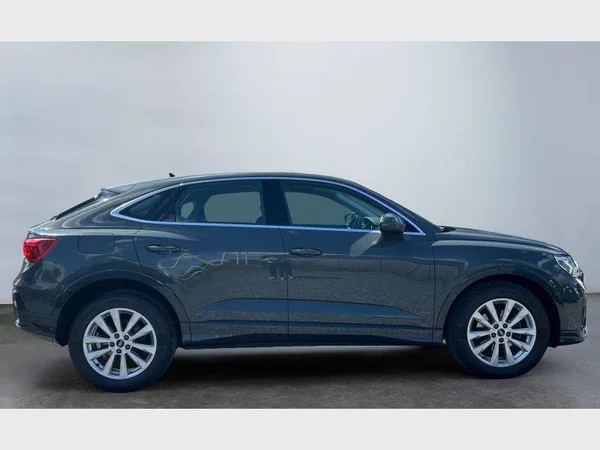 Audi Q3 Sportback (2022) — foto 26 van 29