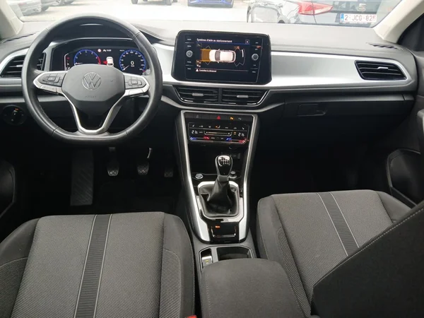 VOLKSWAGEN T-Roc (2025) — foto 18 van 20