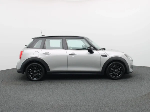 MINI Cooper (2024) — foto 21 van 23