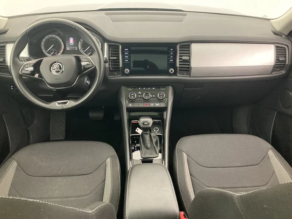SKODA Kodiaq (2022) — foto 18 van 36