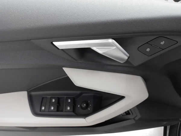 AUDI A3 Sportback (2023) — foto 8 van 22