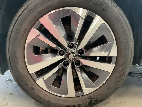 SKODA Kodiaq (2025) — foto 15 van 23
