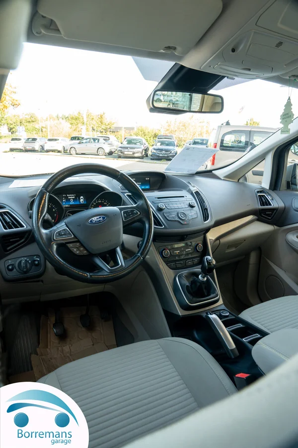 Ford Grand-C-Max (2017) — foto 60 van 61