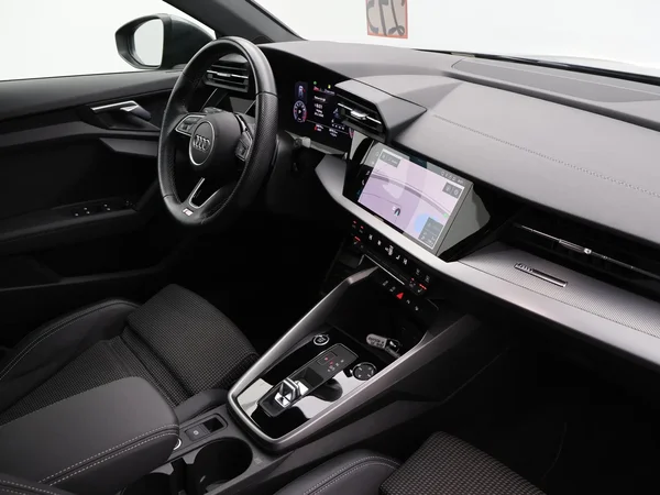 Audi A3 (2024) — foto 17 van 23