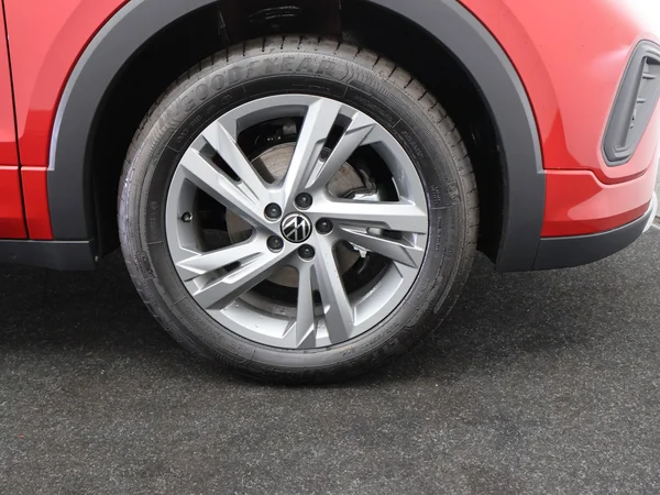 VOLKSWAGEN T-Cross (2025) — foto 24 van 24