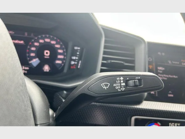 Audi A1 allstreet (2025) — foto 18 van 29