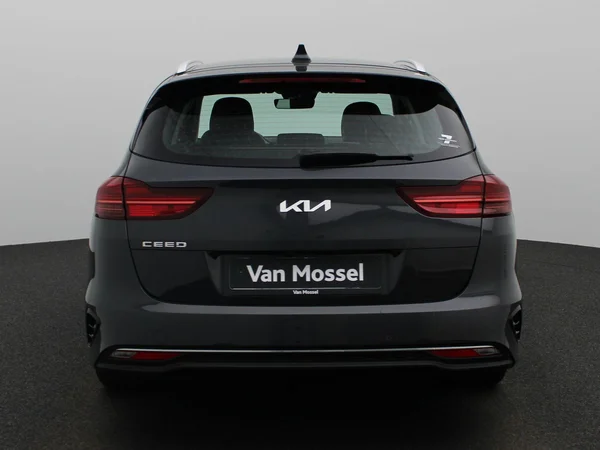 Kia cee'd (2024) — foto 6 van 19