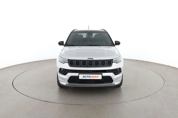 Jeep Compass (2022) — foto 15 van 16
