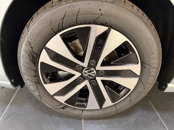 VOLKSWAGEN Golf VIII (2026) — foto 14 van 21
