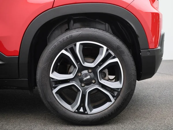 Jeep Avenger (2024) — foto 5 van 42