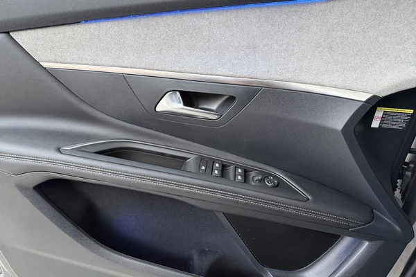 Peugeot 3008 (2024) — foto 9 van 18