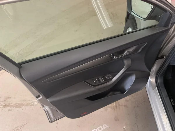 SKODA Karoq Dsl (2019) — foto 7 van 22