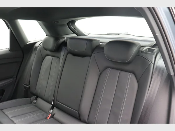 AUDI Q4 e-tron (2021) — foto 6 van 31