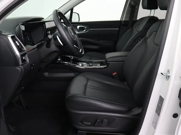 KIA Sorento (2024) — foto 2 van 31