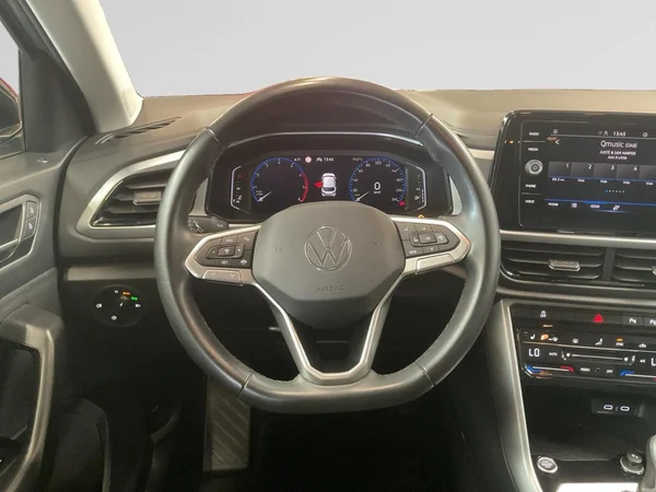 VOLKSWAGEN T-Roc (2022) — foto 4 van 22