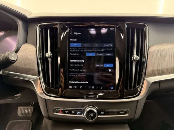 Volvo V90 (2022) — foto 6 van 20