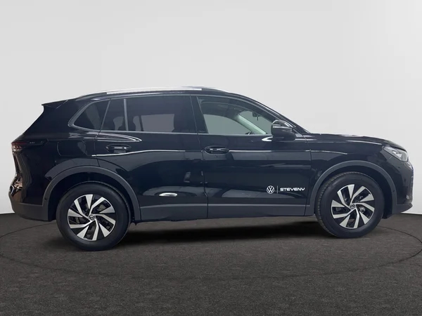 VOLKSWAGEN Tiguan (2025) — foto 17 van 20