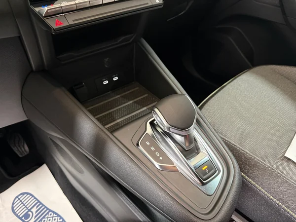 Renault Captur (2024) — foto 9 van 30