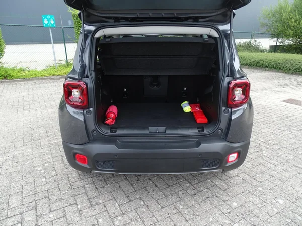 Jeep Renegade (2024) — foto 3 van 27