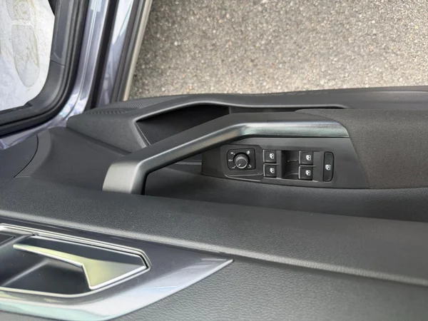 VOLKSWAGEN Taigo (2024) — foto 7 van 21