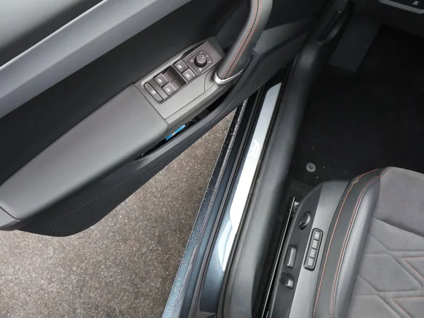SEAT Leon (2024) — foto 17 van 21