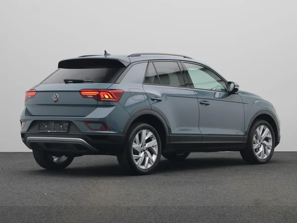 VOLKSWAGEN T-Roc (2023) — foto 12 van 19