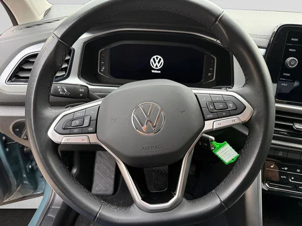 VOLKSWAGEN T-Roc (2022) — foto 5 van 23