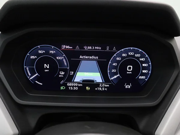 Audi Q4 Sportback e-tron (2023) — foto 11 van 52