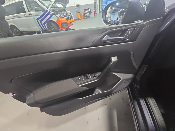 VOLKSWAGEN Taigo (2026) — foto 3 van 24
