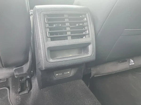 VOLKSWAGEN Golf VIII SW (2025) — foto 6 van 25