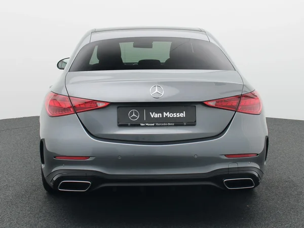 Mercedes-Benz C-Klasse (2022) — foto 21 van 25