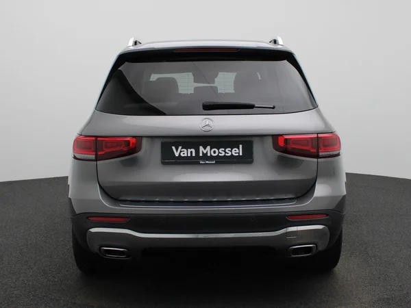 Mercedes-Benz GLB (2021) — foto 41 van 45