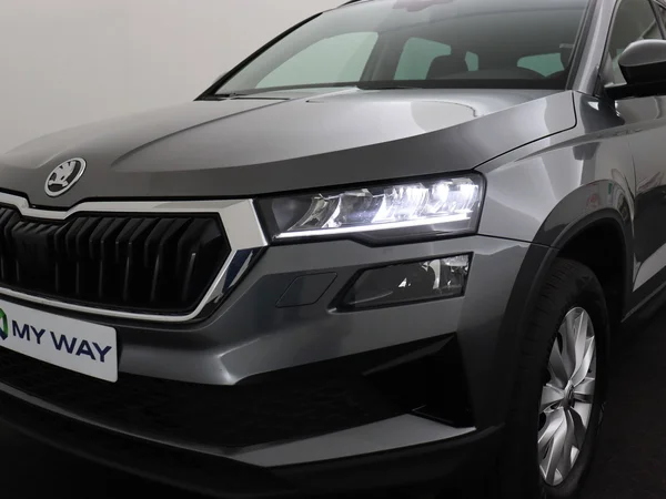 SKODA Karoq (2024) — foto 8 van 18