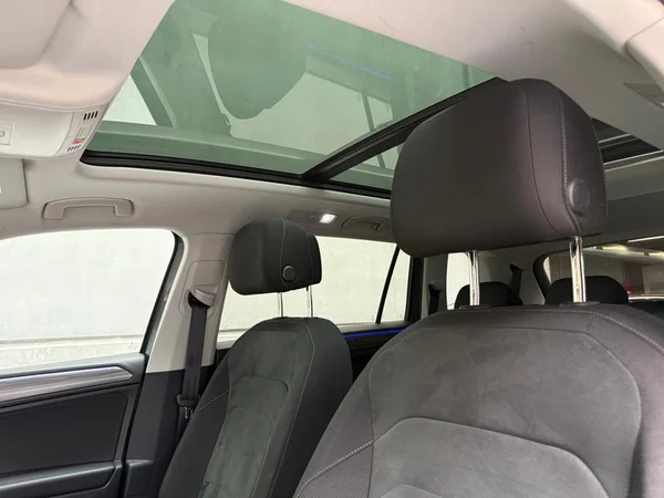 VOLKSWAGEN Tiguan Allspace (2023) — foto 6 van 19