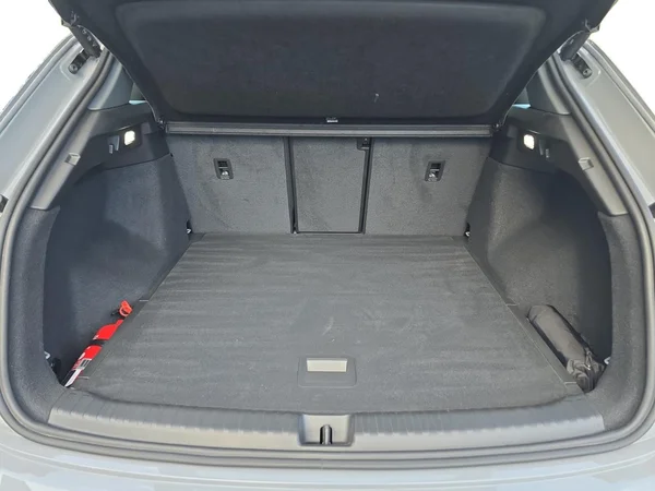 AUDI Q4 e-tron (2025) — foto 6 van 21