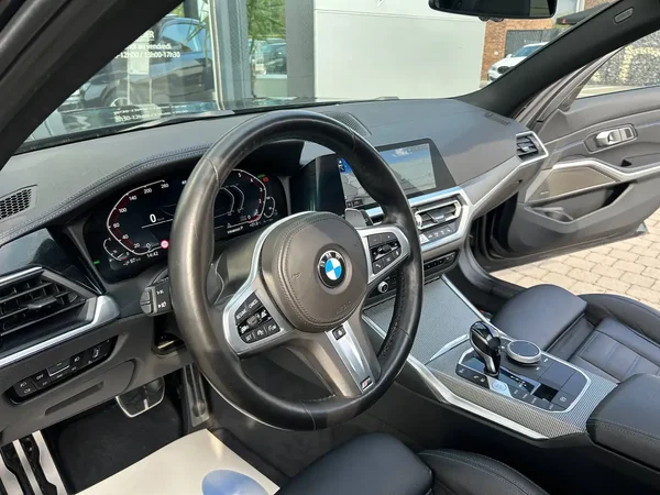 Bmw 330 (2021) — foto 6 van 31