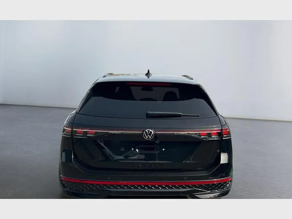 Volkswagen Passat Variant eHybrid (2026) — foto 22 van 24