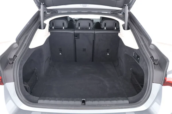 BMW i4 (2022) — foto 8 van 16
