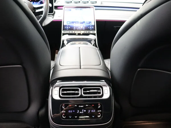 Mercedes-Benz S-Klasse (2024) — foto 14 van 38
