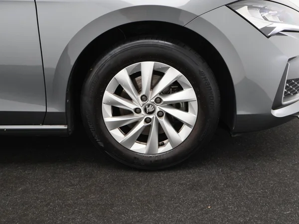 SKODA Superb SW (2025) — foto 27 van 31
