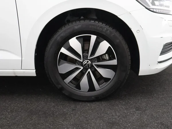 Volkswagen Touran (2025) — foto 10 van 29