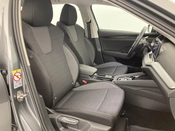 SKODA Octavia Combi (2025) — foto 14 van 36