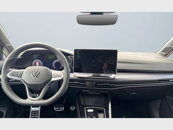 VOLKSWAGEN GOLF (2026) — foto 4 van 23