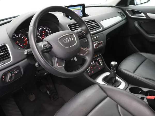 Audi Q3 (2018) — foto 15 van 29