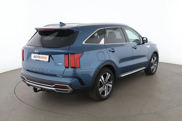Kia Sorento (2021) — foto 12 van 16