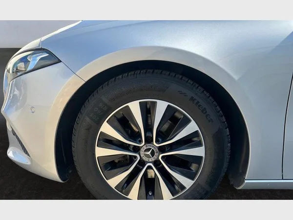 Mercedes-Benz A 180 (2019) — foto 23 van 23