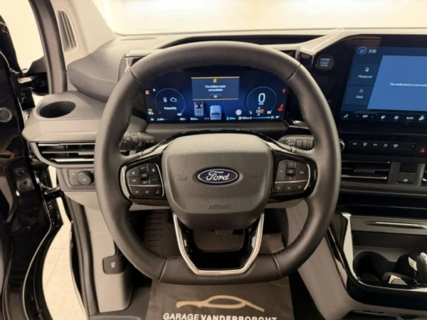 Ford Tourneo Custom — foto 6 van 24