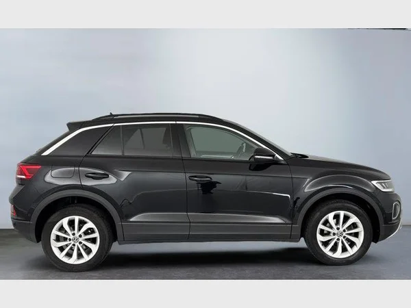 Volkswagen T-Roc (2024) — foto 15 van 21