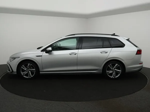 Volkswagen Golf (2024) — foto 26 van 31